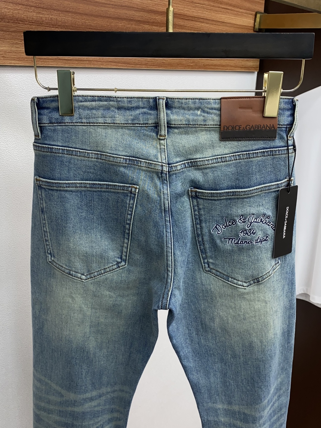  DG 25ss秋冬 新款 男士小直筒原单 牛仔裤 秋冬新款超柔软，弹力面料，复杂的手工艺叠加，任何一个