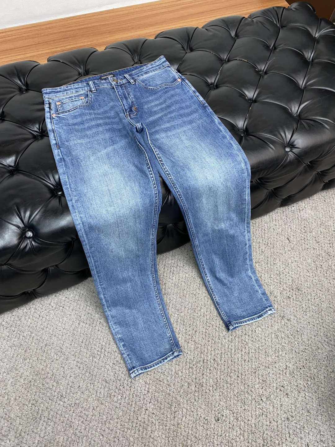  TF 25ss秋冬 新款 男士小直筒原单 牛仔裤 秋冬新款超柔软，弹力面料，复杂的手工艺叠加，任何一个