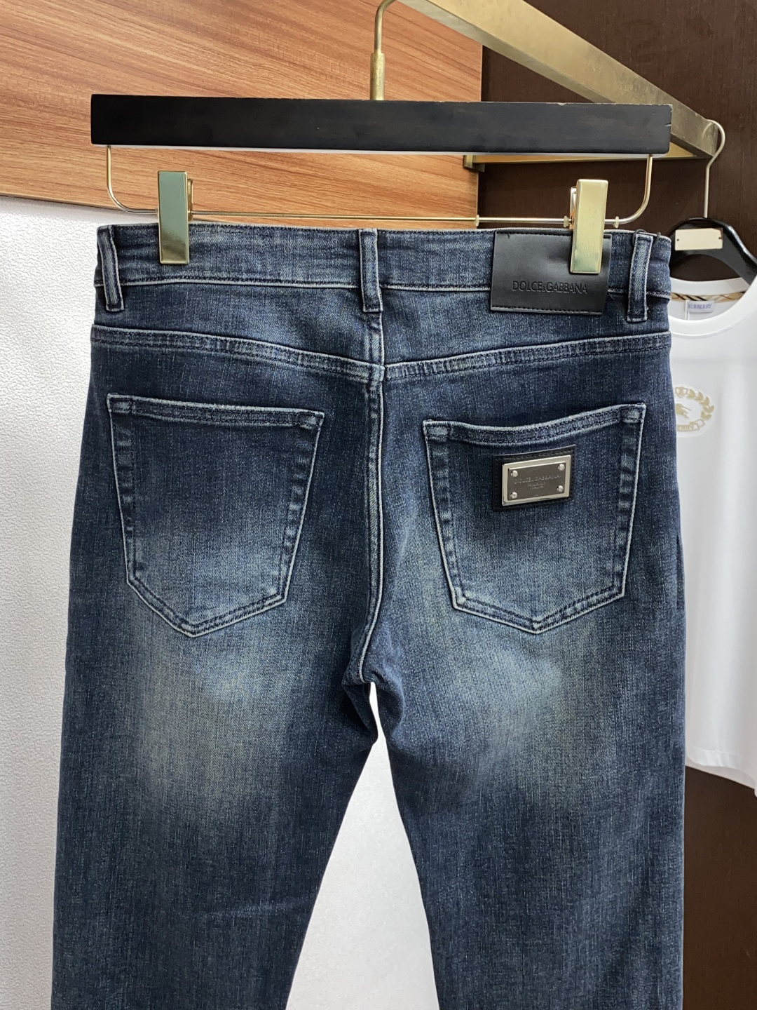 DG 25ss秋冬 新款 男士小直筒原单 牛仔裤 秋冬新款超柔软，弹力面料，复杂的手工艺叠加，任何一个洗