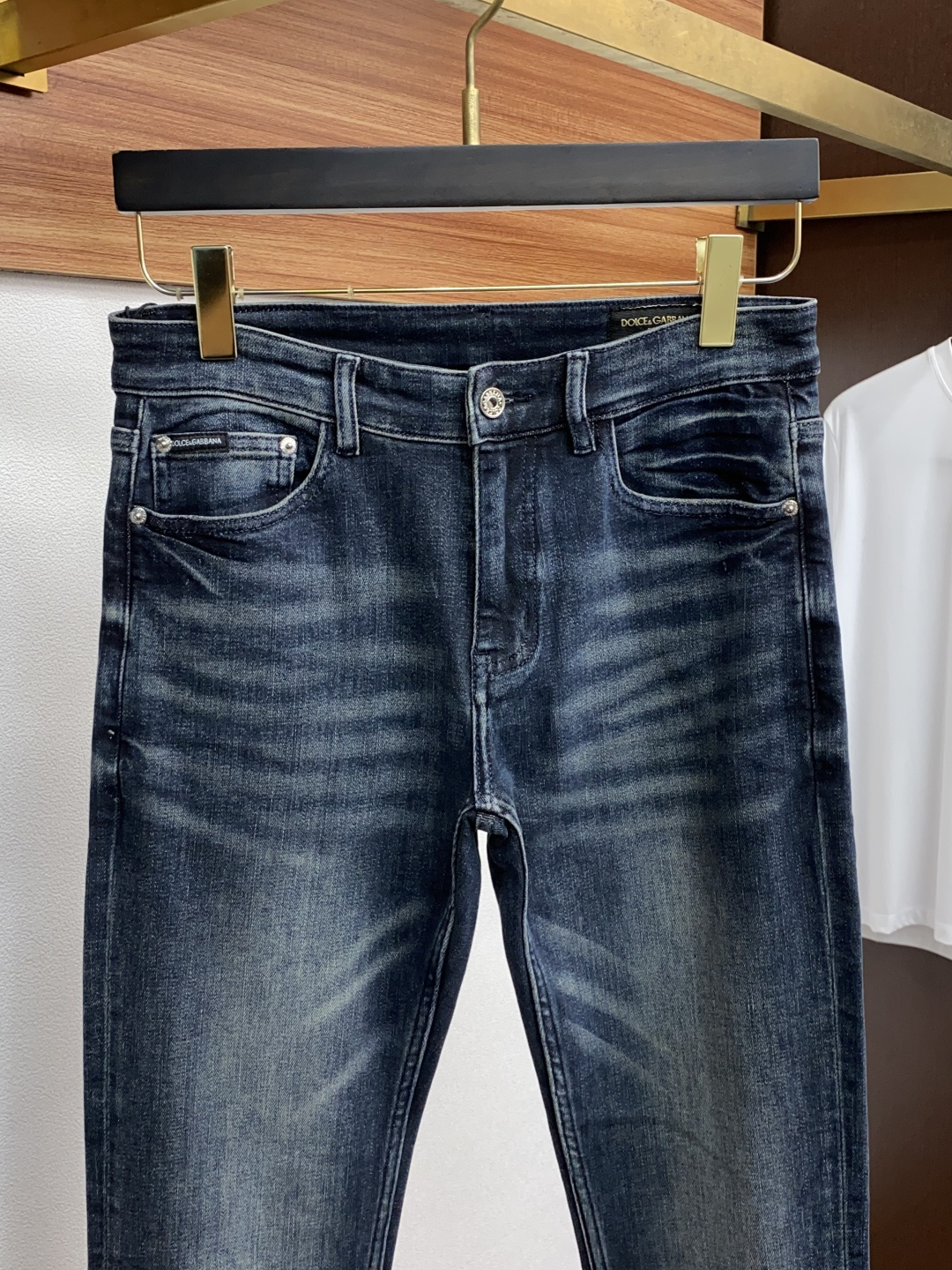 DG 25ss秋冬 新款 男士小直筒原单 牛仔裤 秋冬新款超柔软，弹力面料，复杂的手工艺叠加，任何一个洗