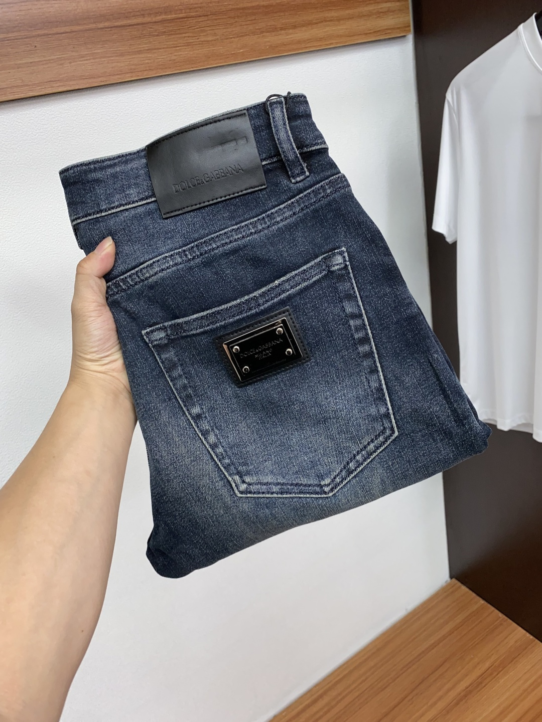 DG 25ss秋冬 新款 男士小直筒原单 牛仔裤 秋冬新款超柔软，弹力面料，复杂的手工艺叠加，任何一个洗