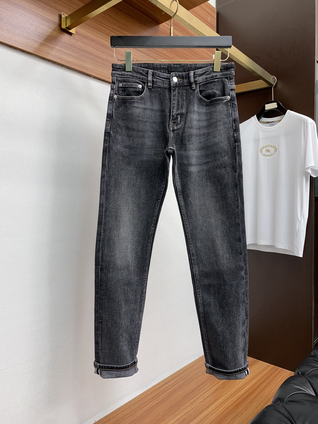 普拉达 25ss秋冬 新款 男士小直筒原单 牛仔裤 秋冬新款超柔软，弹力面料，复杂的手工艺叠加，任何一个