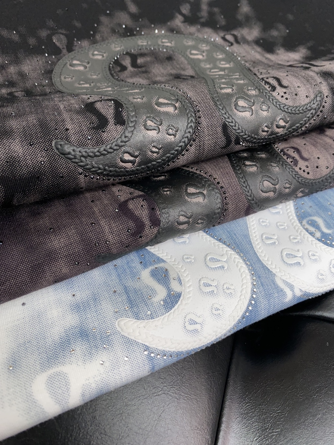  LULU 2025秋冬专柜新款 时尚休闲打底衫短袖T恤，精选莫代尔空气棉 精致原版logo打造，舒适性