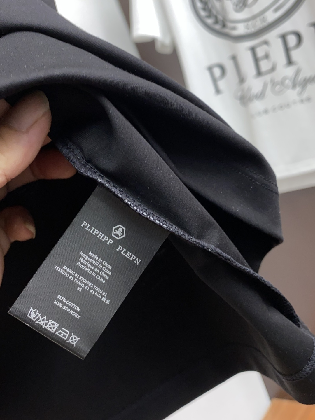  PP 系列 VIP高级定制 2025新款短袖  百搭款式 任何人都可以轻松驾驭 面料全订制工艺 高定一