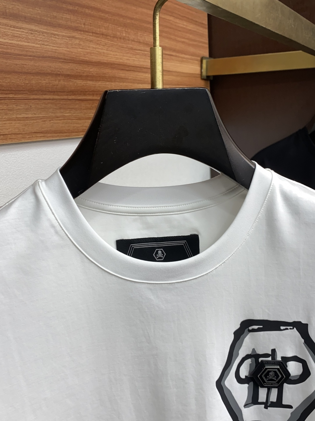  PP 系列 VIP高级定制 2025新款短袖  百搭款式 任何人都可以轻松驾驭 面料全订制工艺 高定一