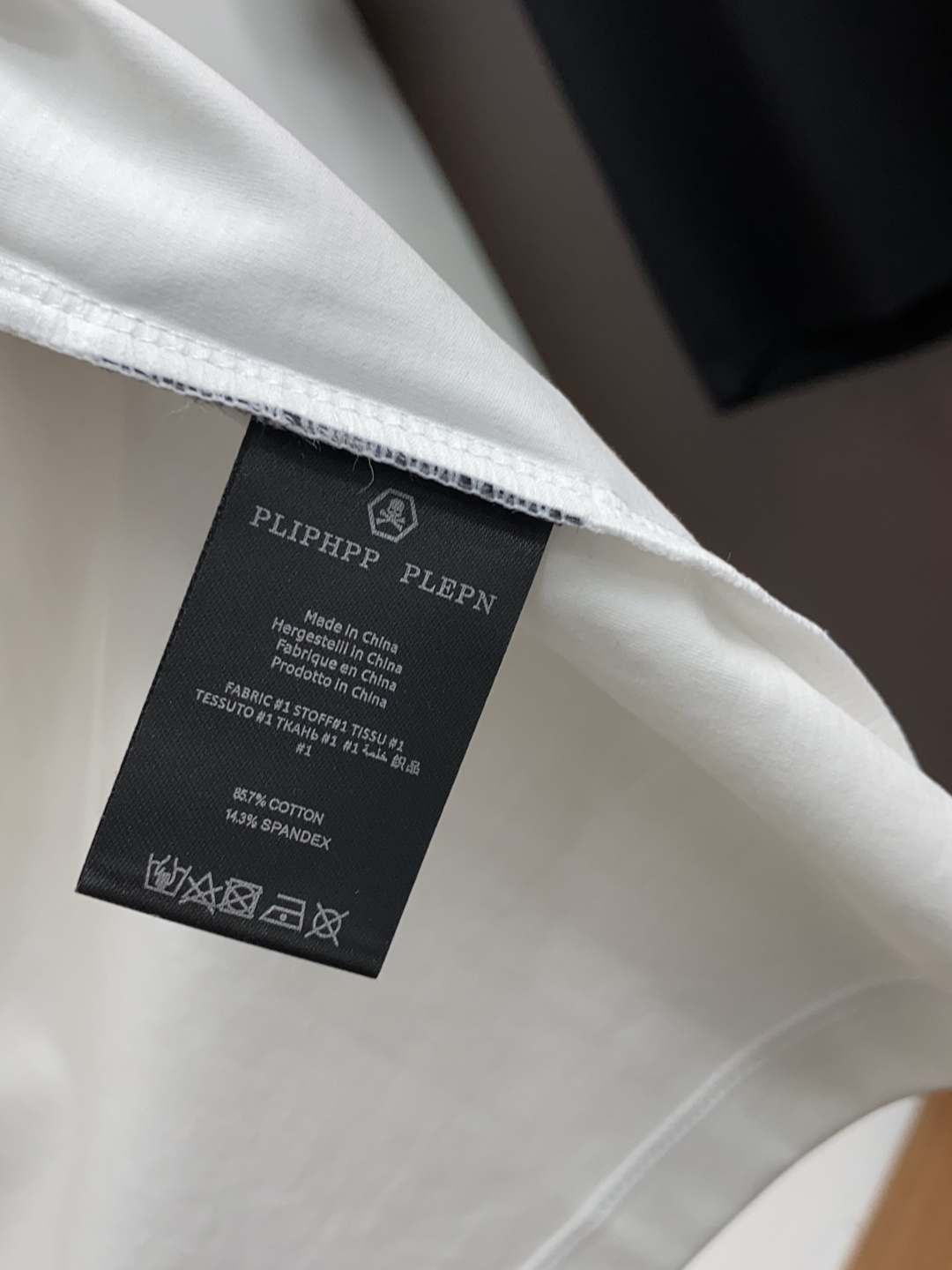  PP 系列 VIP高级定制 2025新款短袖  百搭款式 任何人都可以轻松驾驭 面料全订制工艺 高定一