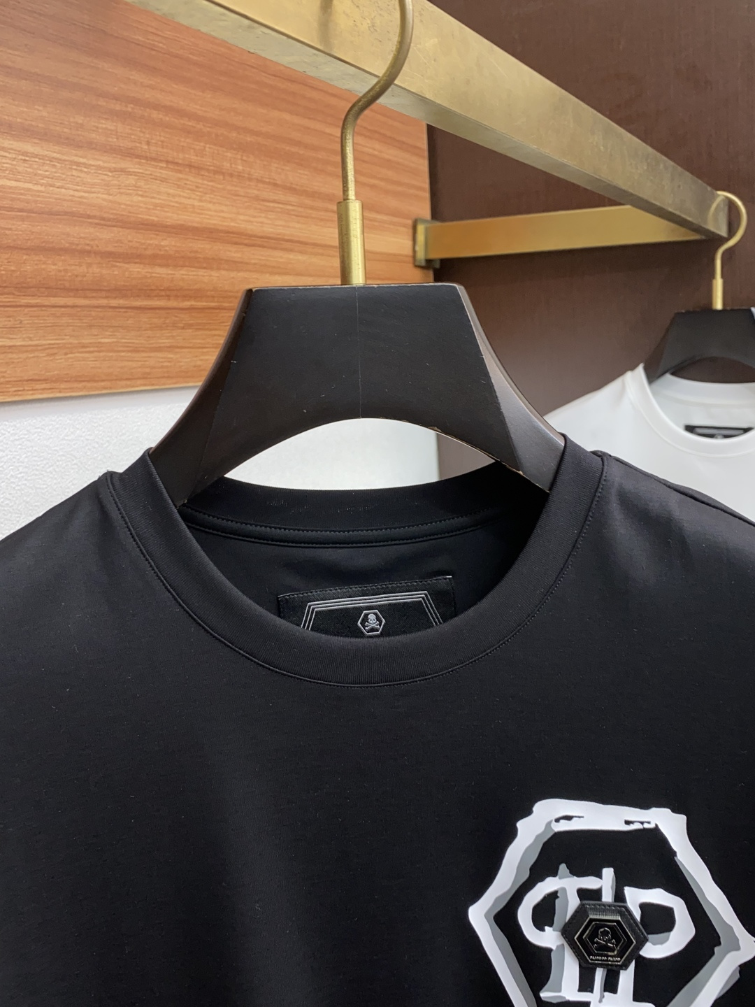  PP 系列 VIP高级定制 2025新款短袖  百搭款式 任何人都可以轻松驾驭 面料全订制工艺 高定一