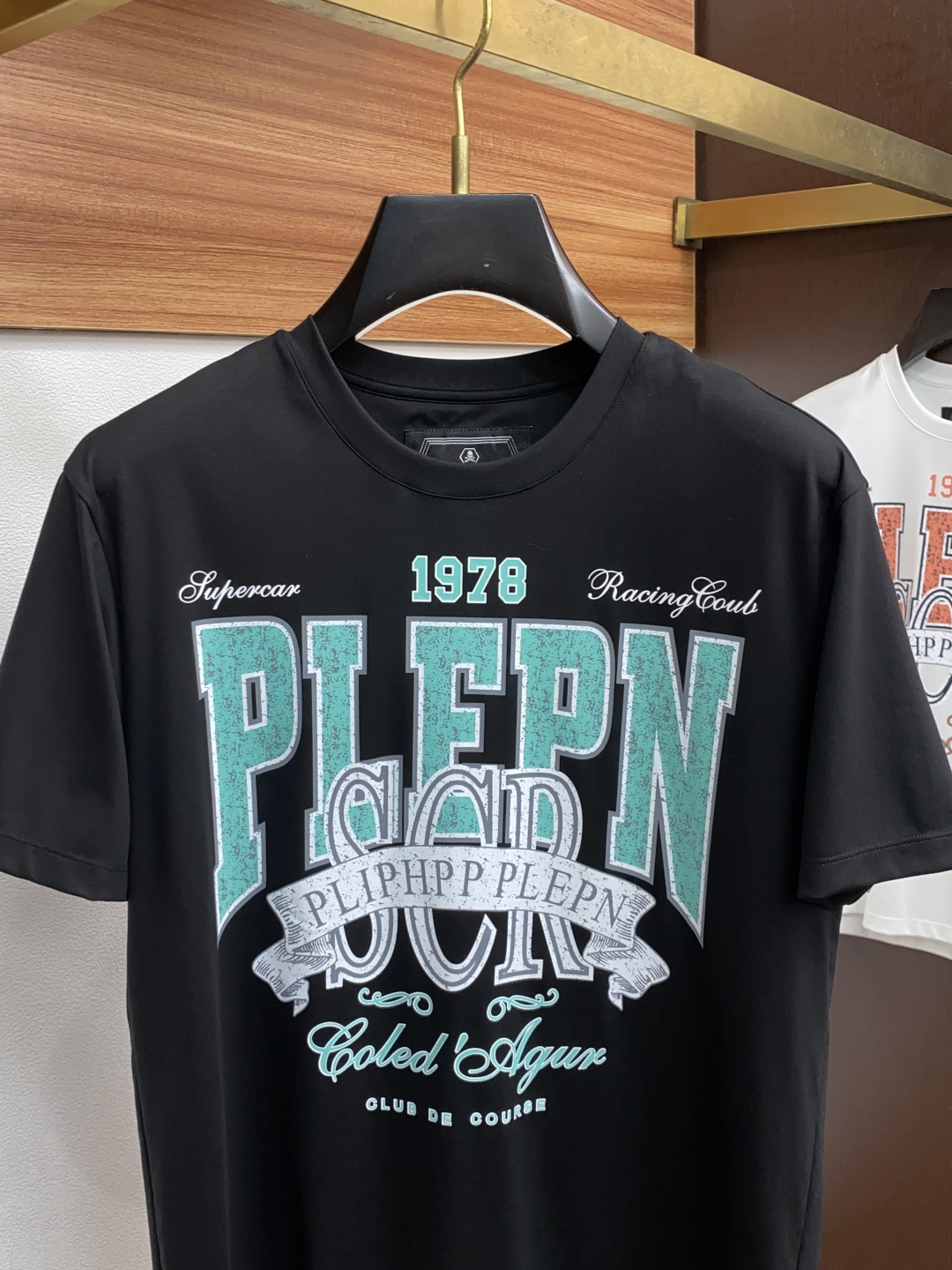  PP 系列 VIP高级定制 2025新款短袖  百搭款式 任何人都可以轻松驾驭 面料全订制工艺 高定一