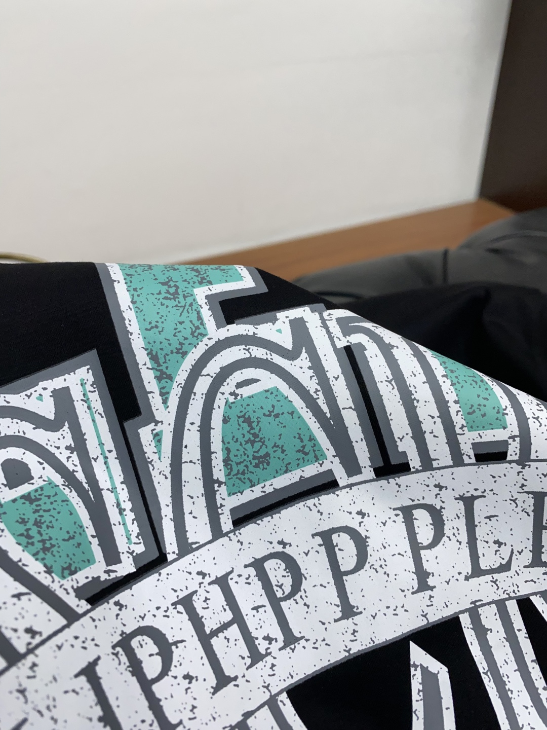  PP 系列 VIP高级定制 2025新款短袖  百搭款式 任何人都可以轻松驾驭 面料全订制工艺 高定一