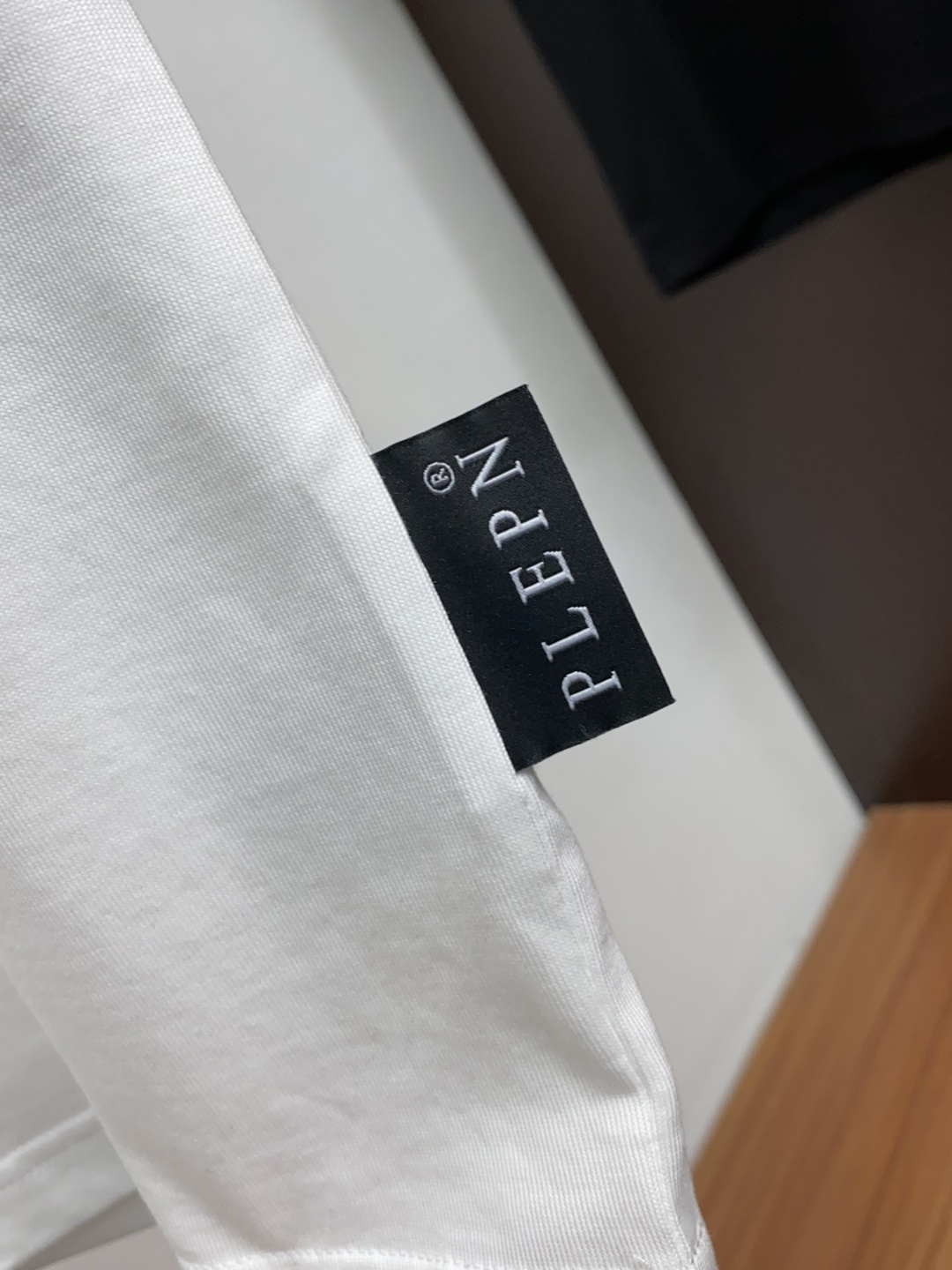  PP 系列 VIP高级定制 2025新款短袖  百搭款式 任何人都可以轻松驾驭 面料全订制工艺 高定一