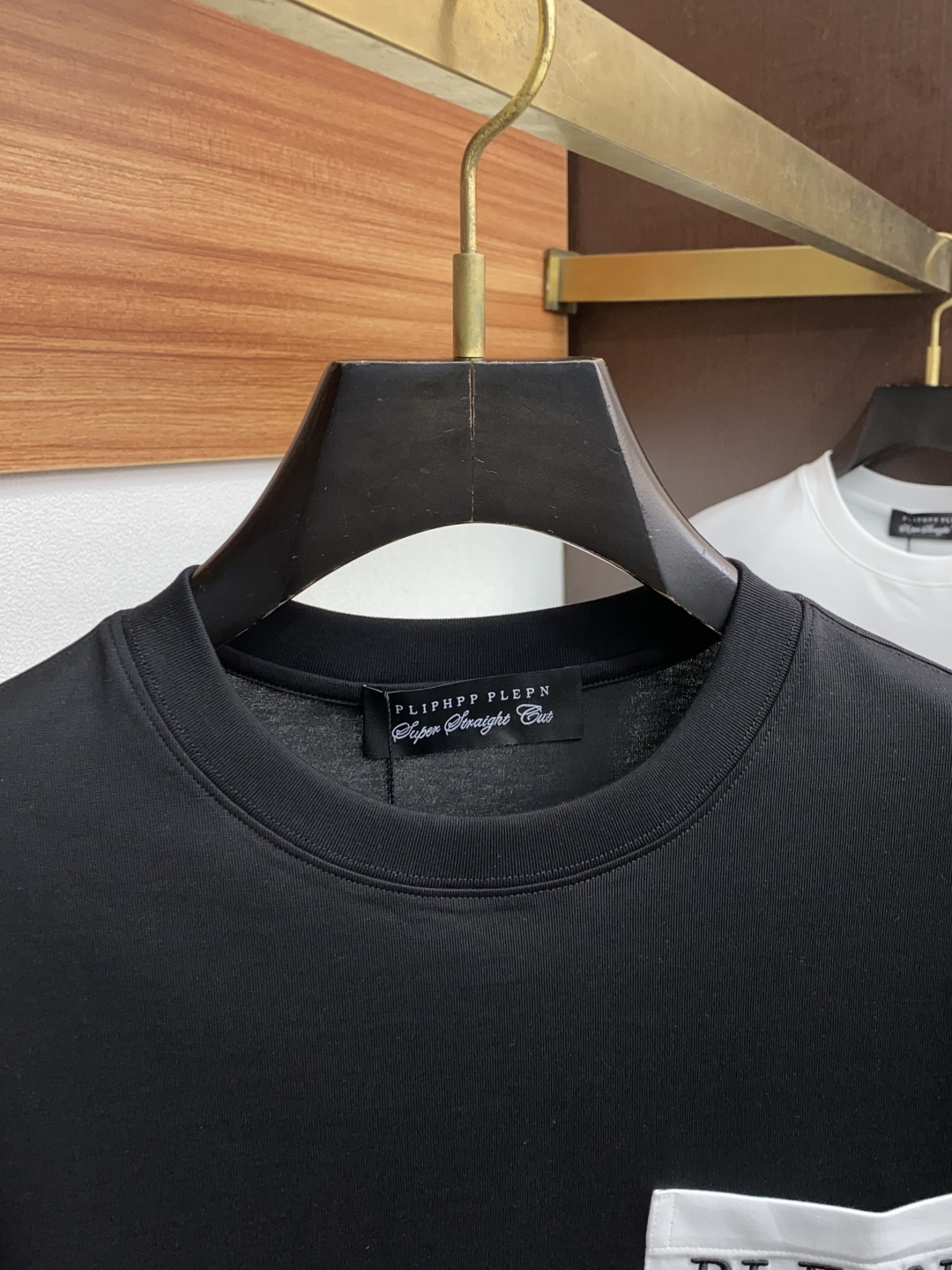  PP 系列 VIP高级定制 2025新款短袖  百搭款式 任何人都可以轻松驾驭 面料全订制工艺 高定一