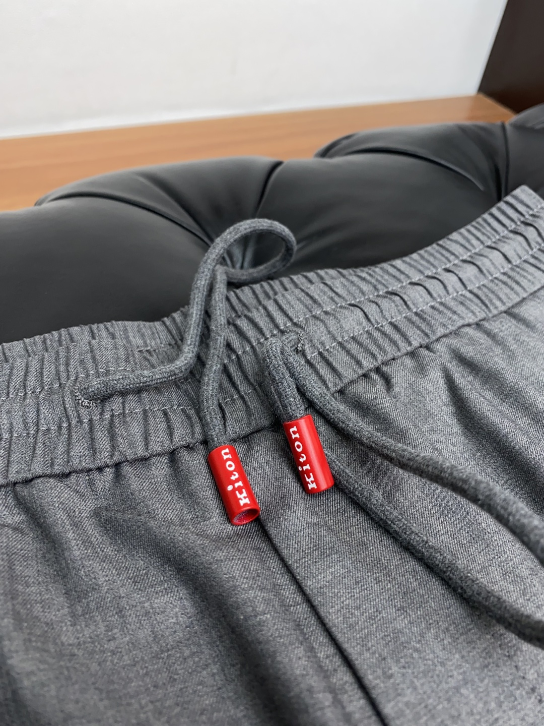 kiton 2025SS早秋 新品 原单男士休闲裤 每季必出的类型，无需质疑的热卖王牌单品，符合四季最佳