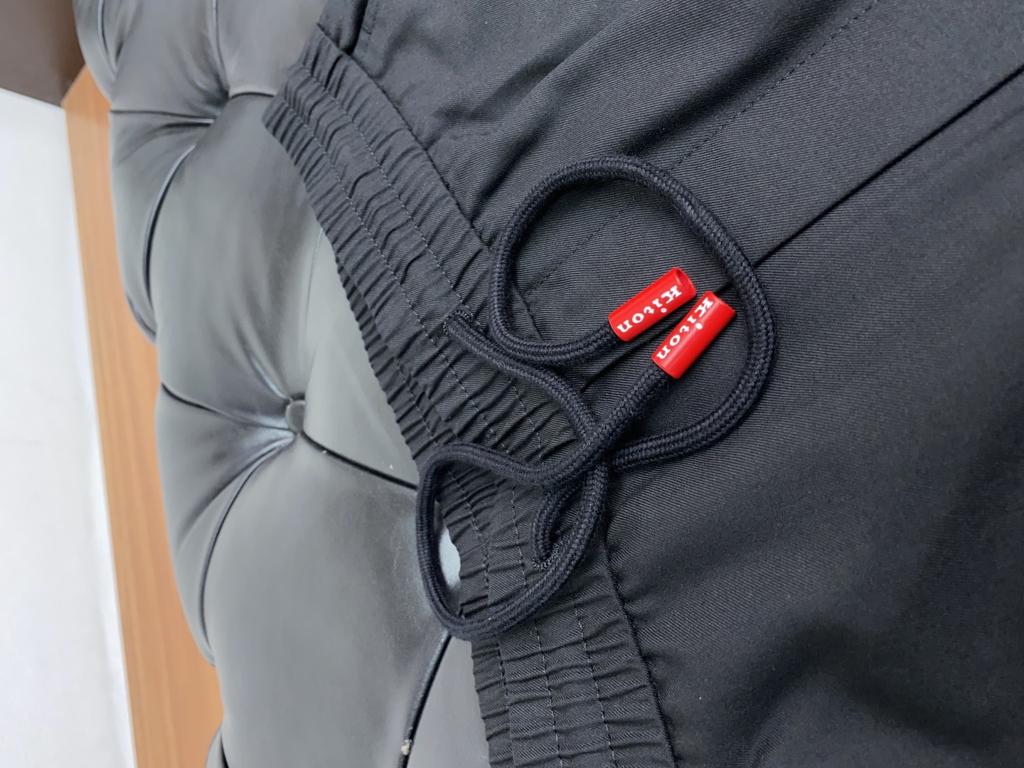 kiton 2025SS早秋 新品 原单男士休闲裤 每季必出的类型，无需质疑的热卖王牌单品，符合四季最佳