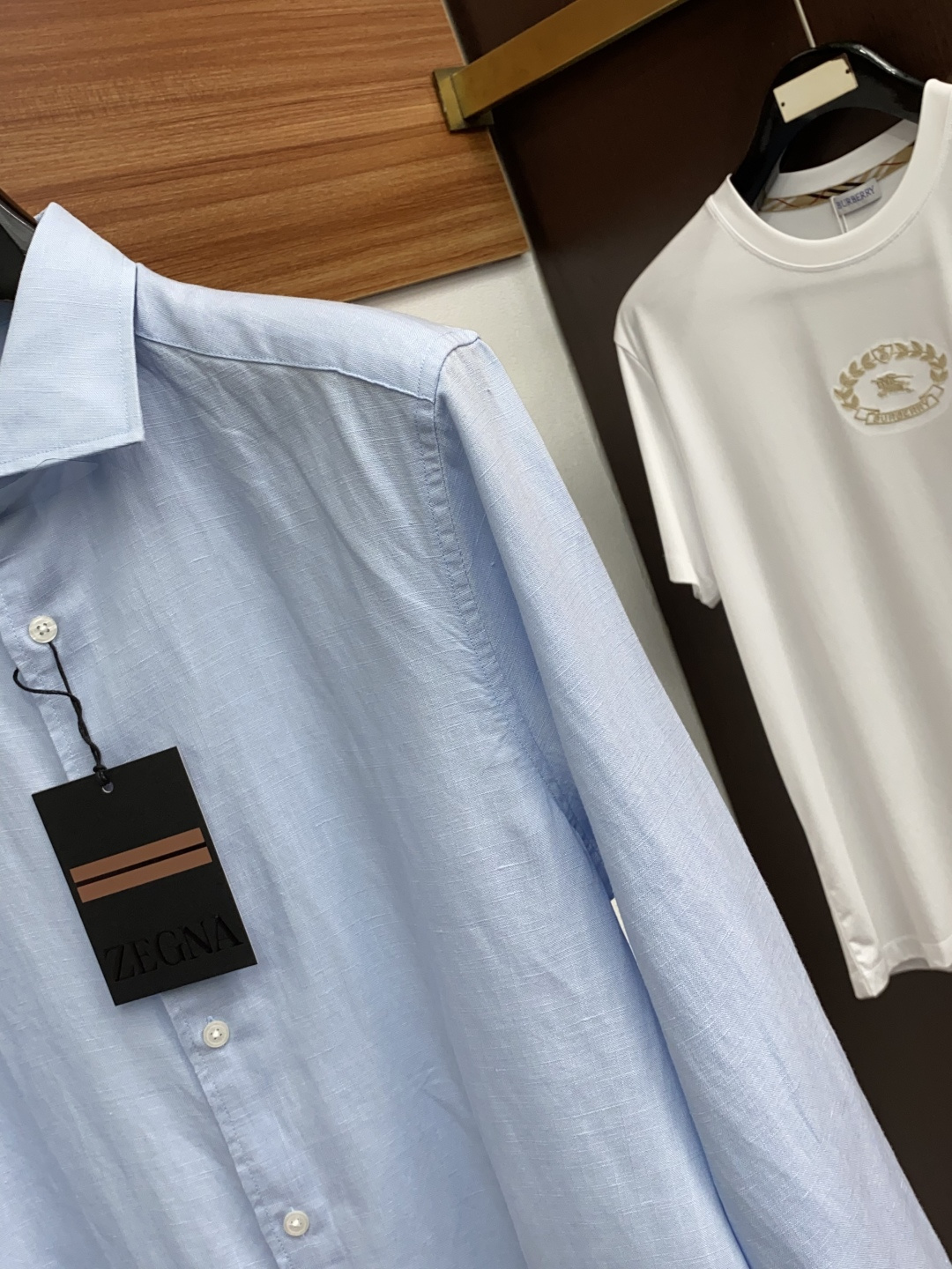 杰尼亚 2025专柜最新款麻料长袖衬衣，贸易公司渠道稀出，领先官网发售！经典休闲衬衫搭配独特的法式领设计
