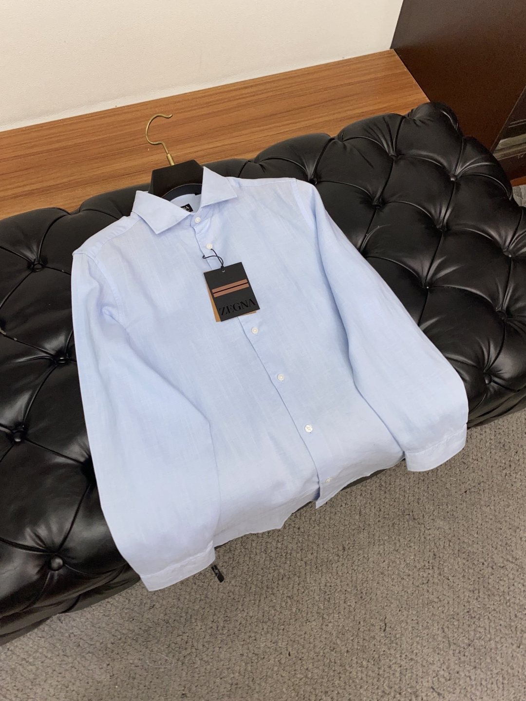 杰尼亚 2025专柜最新款麻料长袖衬衣，贸易公司渠道稀出，领先官网发售！经典休闲衬衫搭配独特的法式领设计