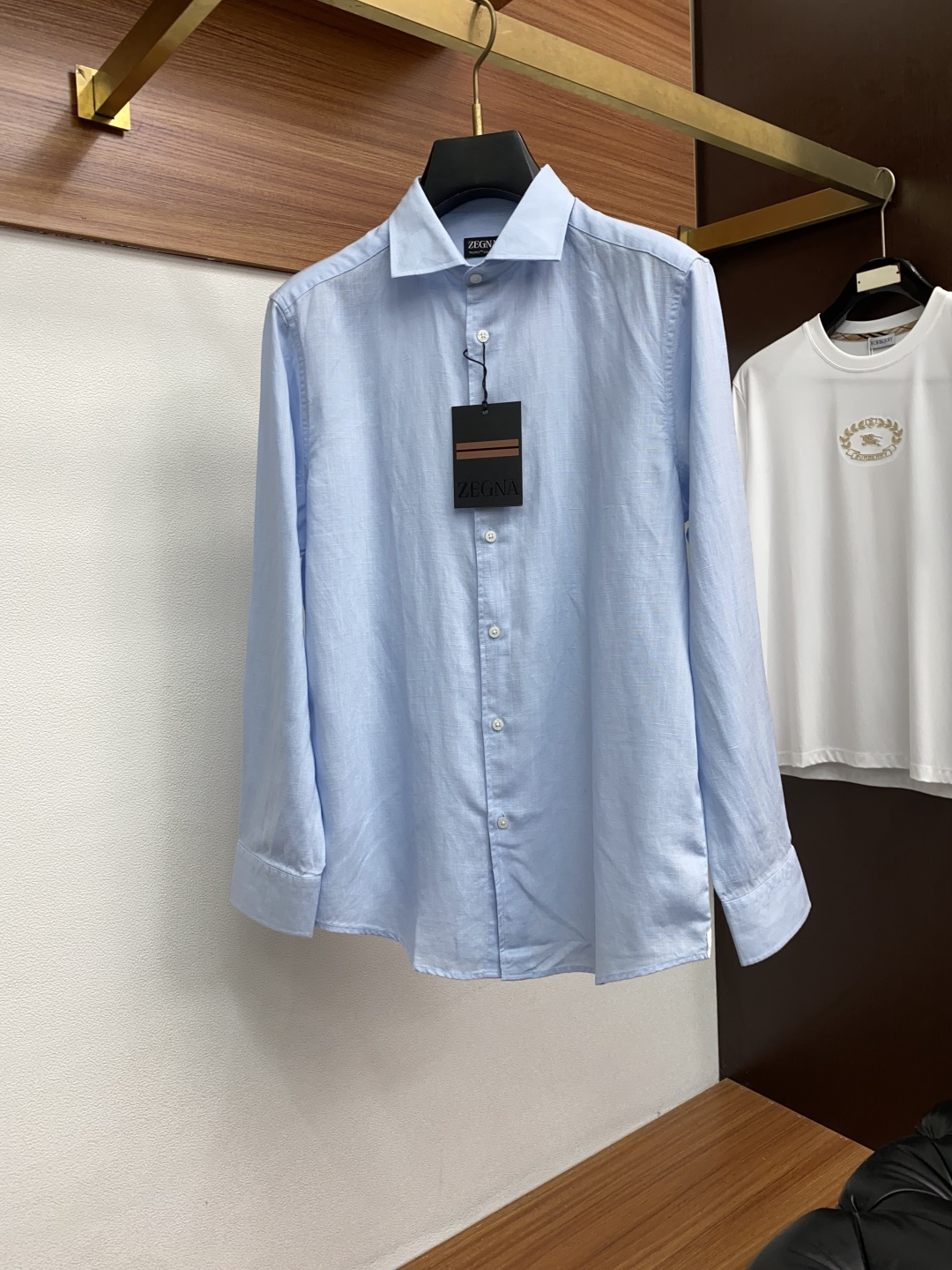 杰尼亚 2025专柜最新款麻料长袖衬衣，贸易公司渠道稀出，领先官网发售！经典休闲衬衫搭配独特的法式领设计