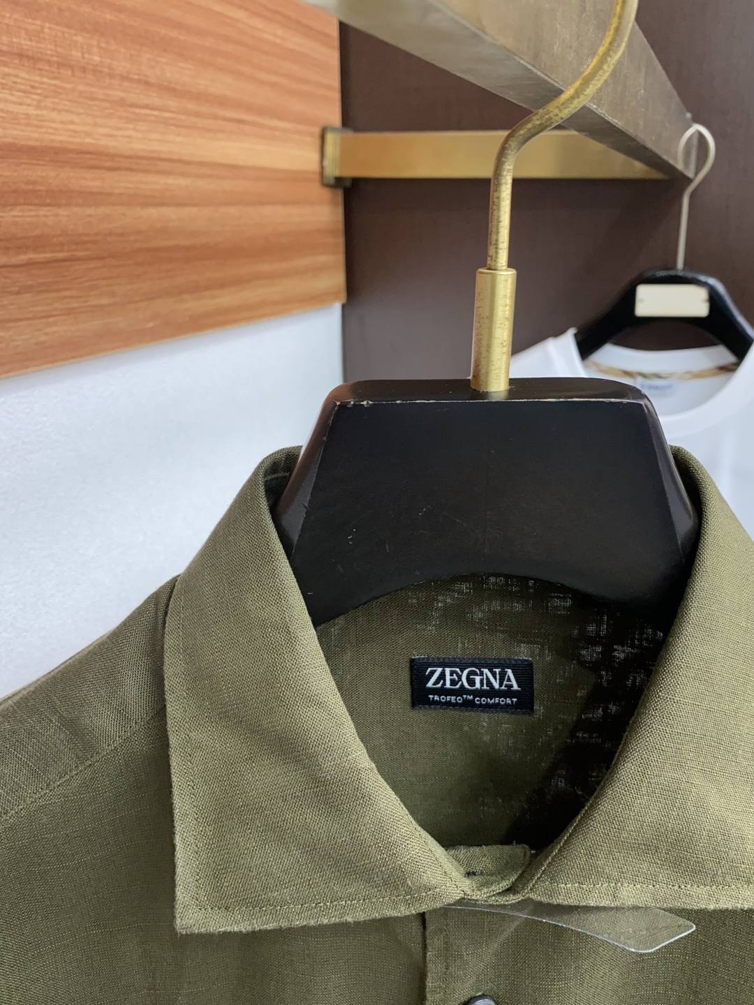 杰尼亚 2025专柜最新款麻料长袖衬衣，贸易公司渠道稀出，领先官网发售！经典休闲衬衫搭配独特的法式领设计