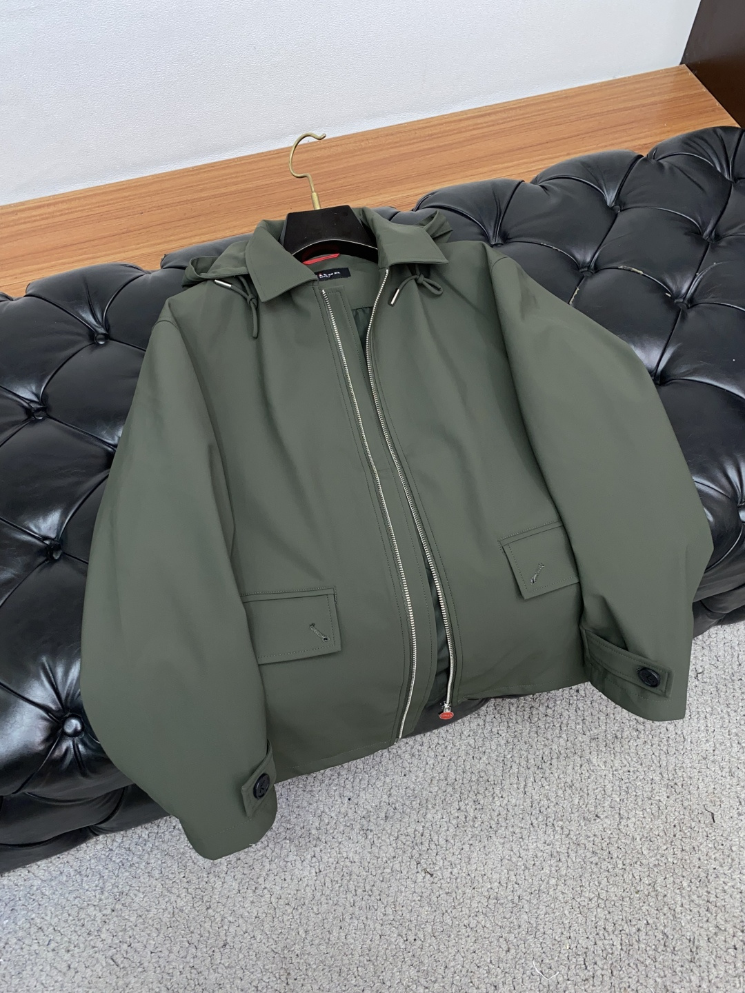 kiton 25ss最新品 经典双面夹克外套，设计帅气有型！百搭必备单品，时尚潮牌， 轻松营造酷帅氛围感