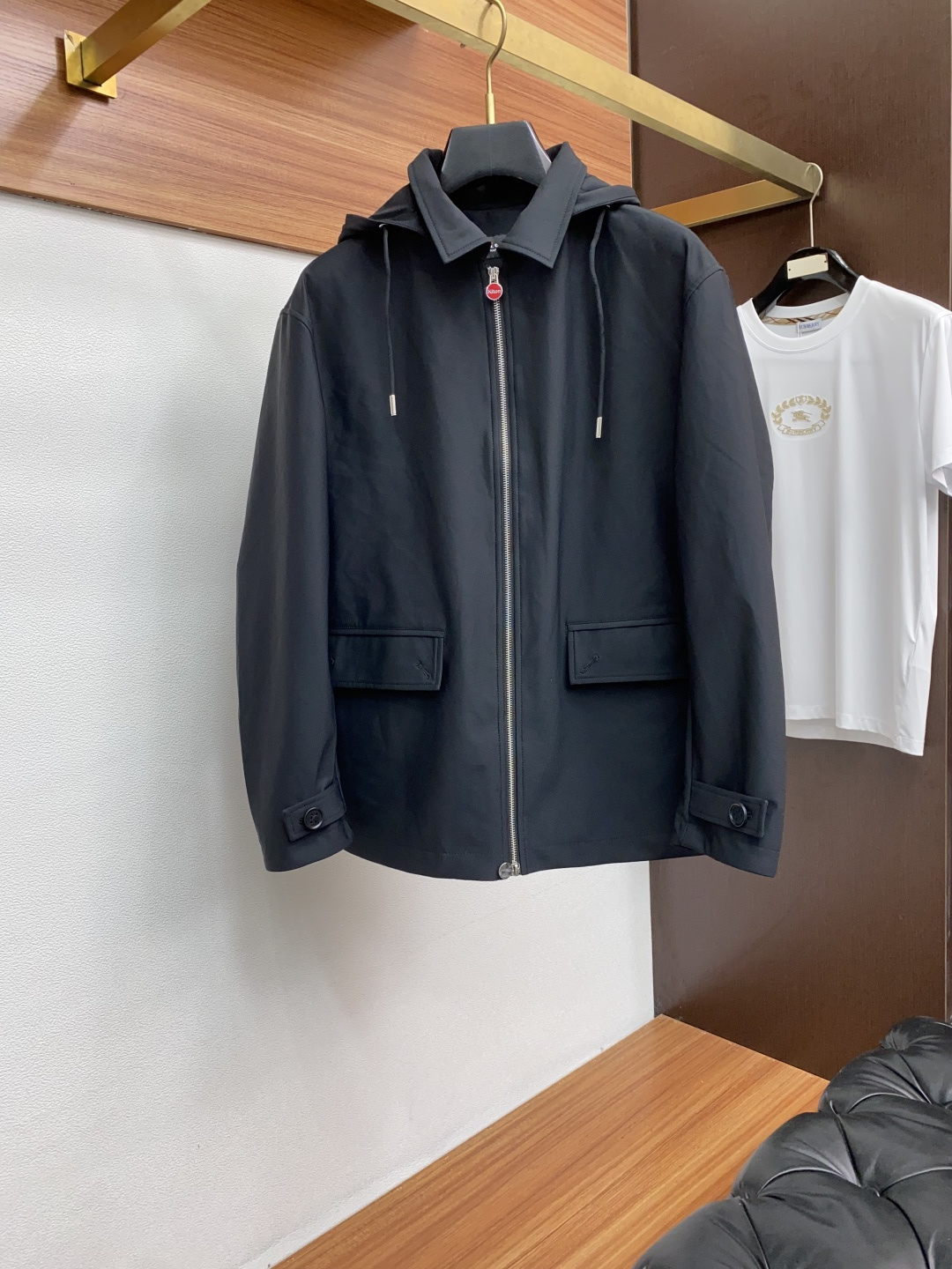 kiton 25ss最新品 经典双面夹克外套，设计帅气有型！百搭必备单品，时尚潮牌， 轻松营造酷帅氛围感