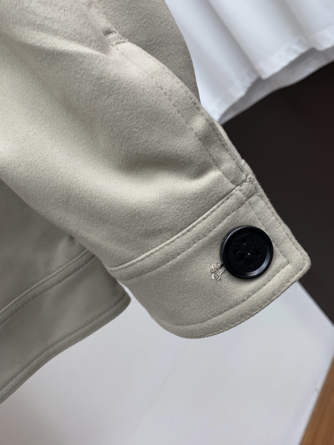 kiton 25ss最新品 经典双面夹克外套，设计帅气有型！百搭必备单品，时尚潮牌， 轻松营造酷帅氛围感