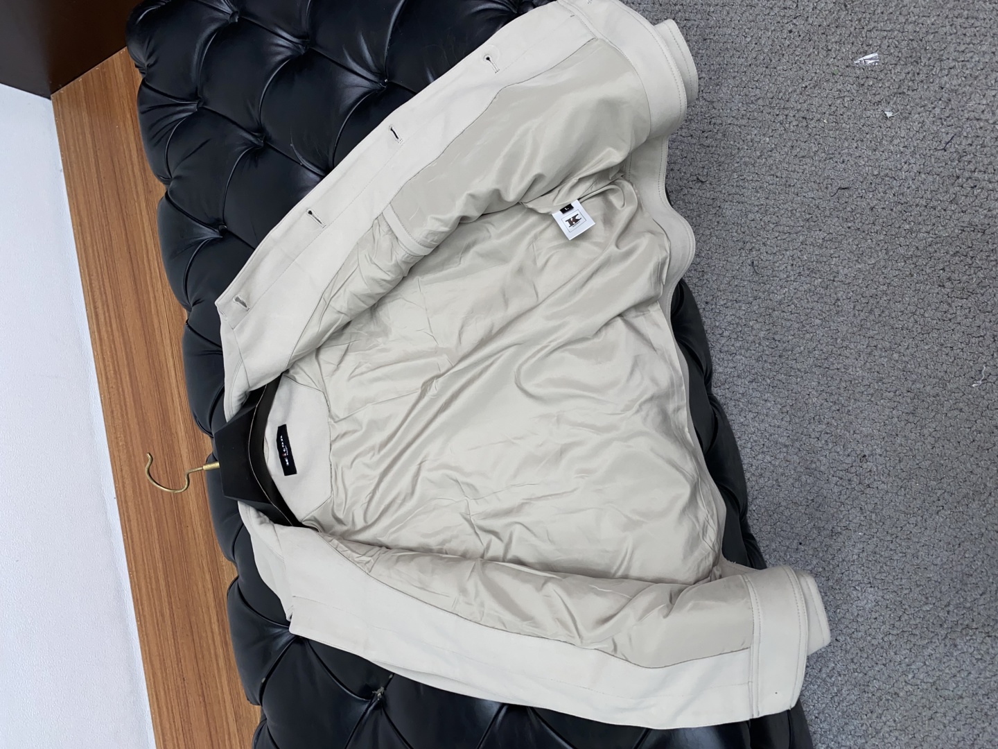 kiton 25ss最新品 经典双面夹克外套，设计帅气有型！百搭必备单品，时尚潮牌， 轻松营造酷帅氛围感