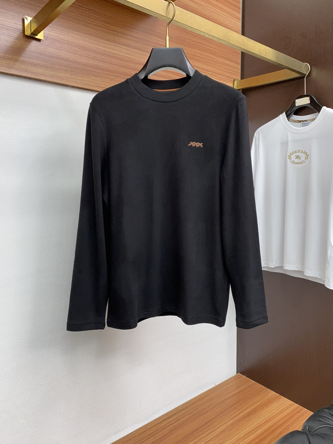 杰尼亚 2025秋冬专柜新款 时尚休闲打底衫长袖T恤，精选进口高密度膨体暖姜天丝德绒系列膨体蓄暖，糯感新