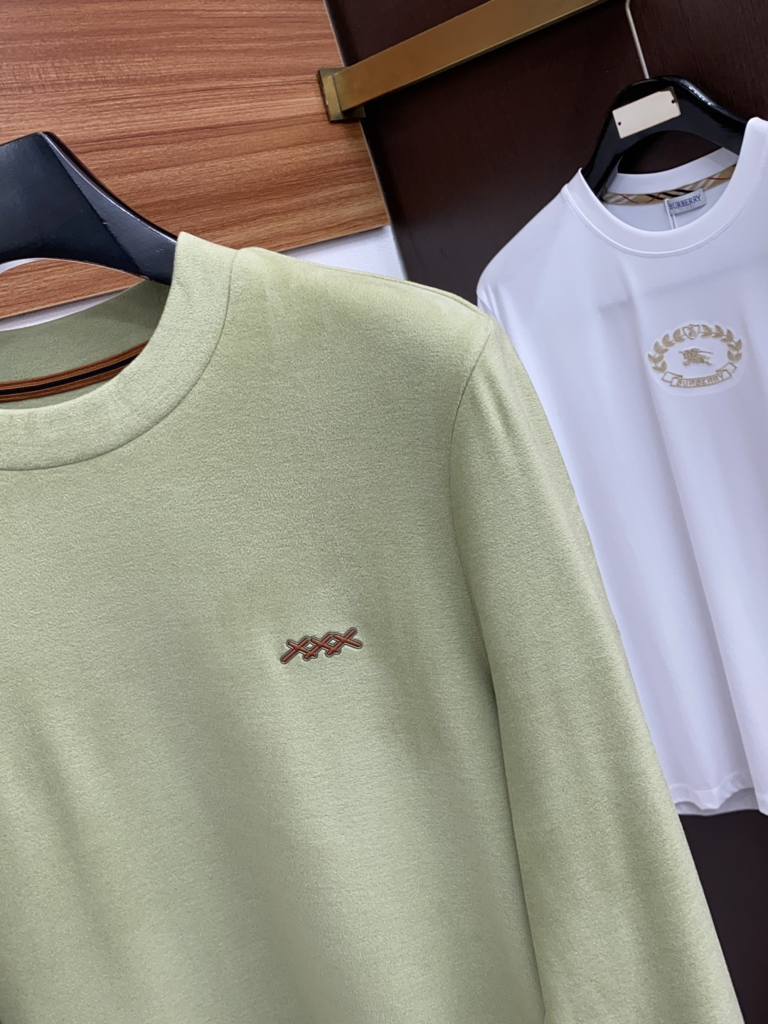 杰尼亚 2025秋冬专柜新款 时尚休闲打底衫长袖T恤，精选进口高密度膨体暖姜天丝德绒系列膨体蓄暖，糯感新