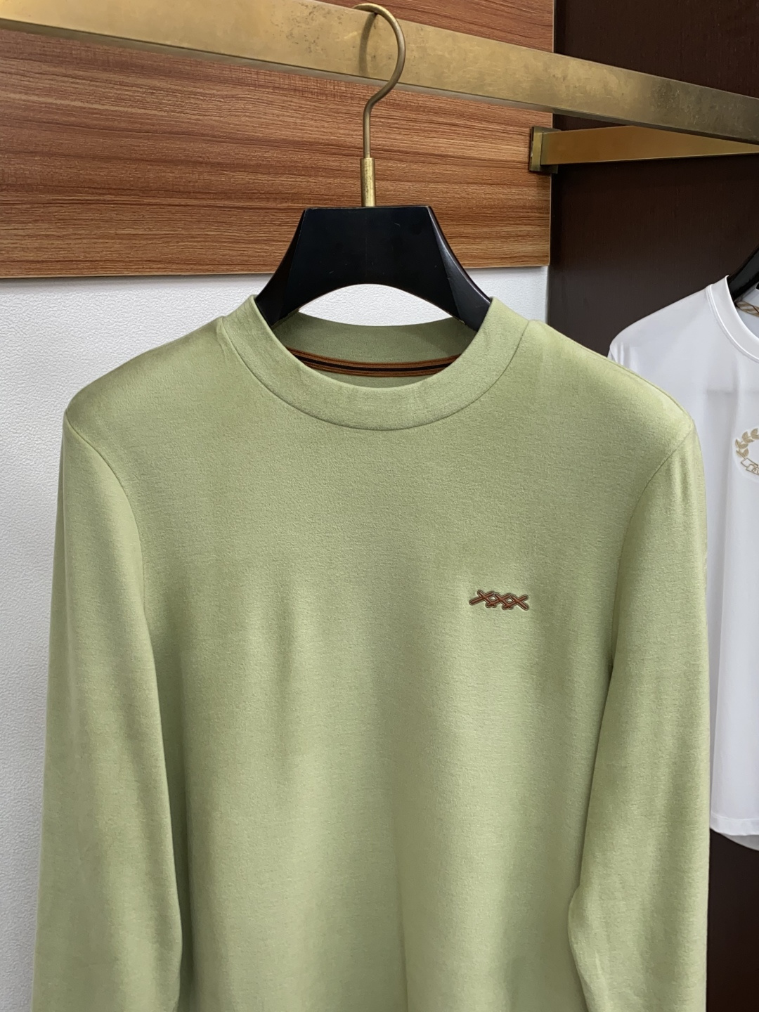 杰尼亚 2025秋冬专柜新款 时尚休闲打底衫长袖T恤，精选进口高密度膨体暖姜天丝德绒系列膨体蓄暖，糯感新