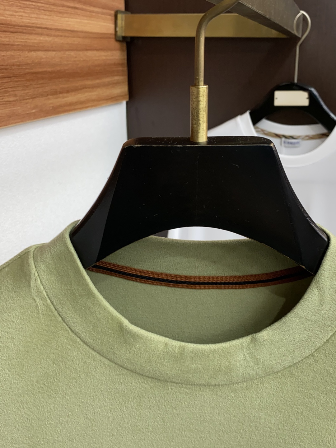 杰尼亚 2025秋冬专柜新款 时尚休闲打底衫长袖T恤，精选进口高密度膨体暖姜天丝德绒系列膨体蓄暖，糯感新