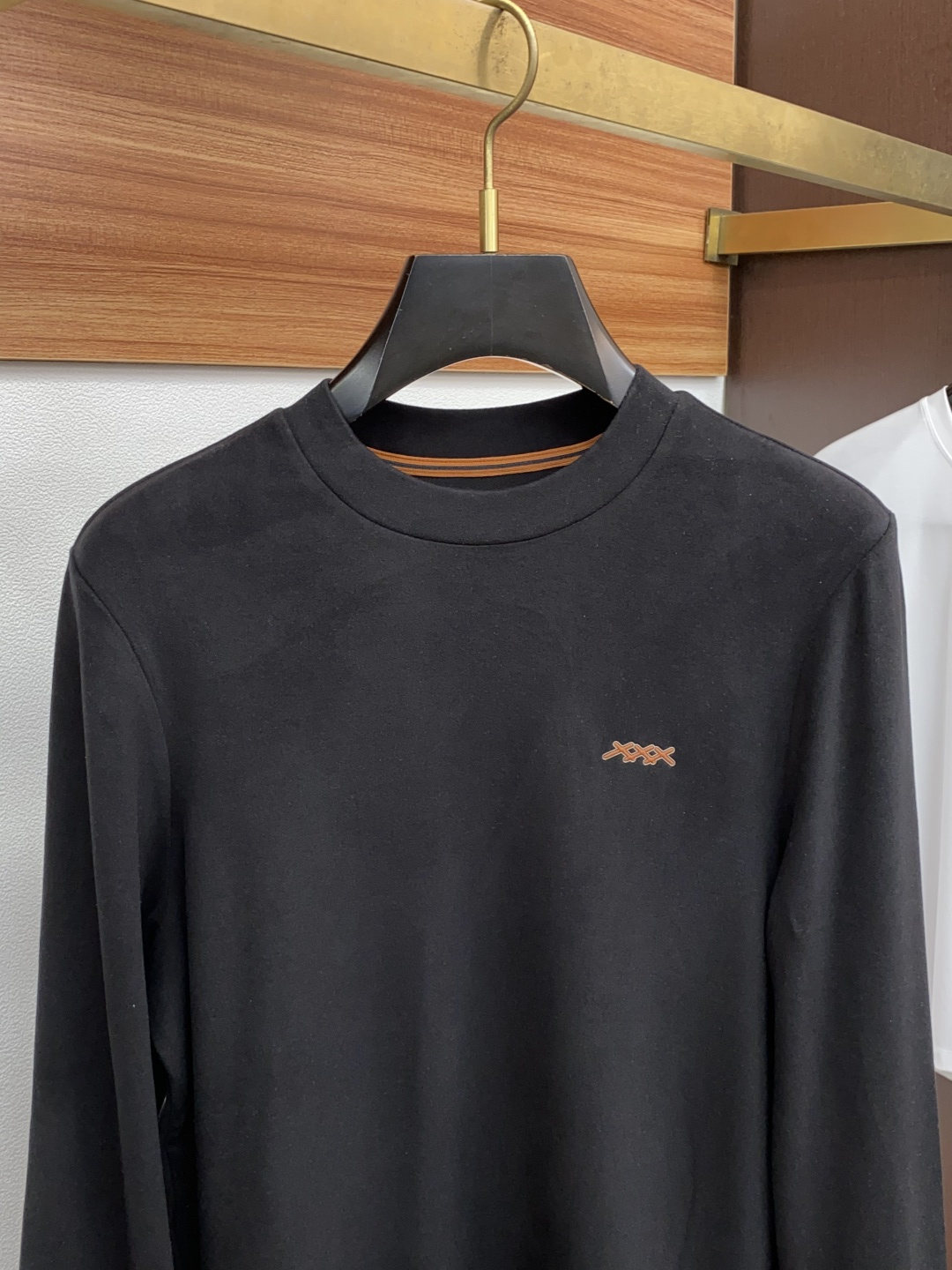 杰尼亚 2025秋冬专柜新款 时尚休闲打底衫长袖T恤，精选进口高密度膨体暖姜天丝德绒系列膨体蓄暖，糯感新