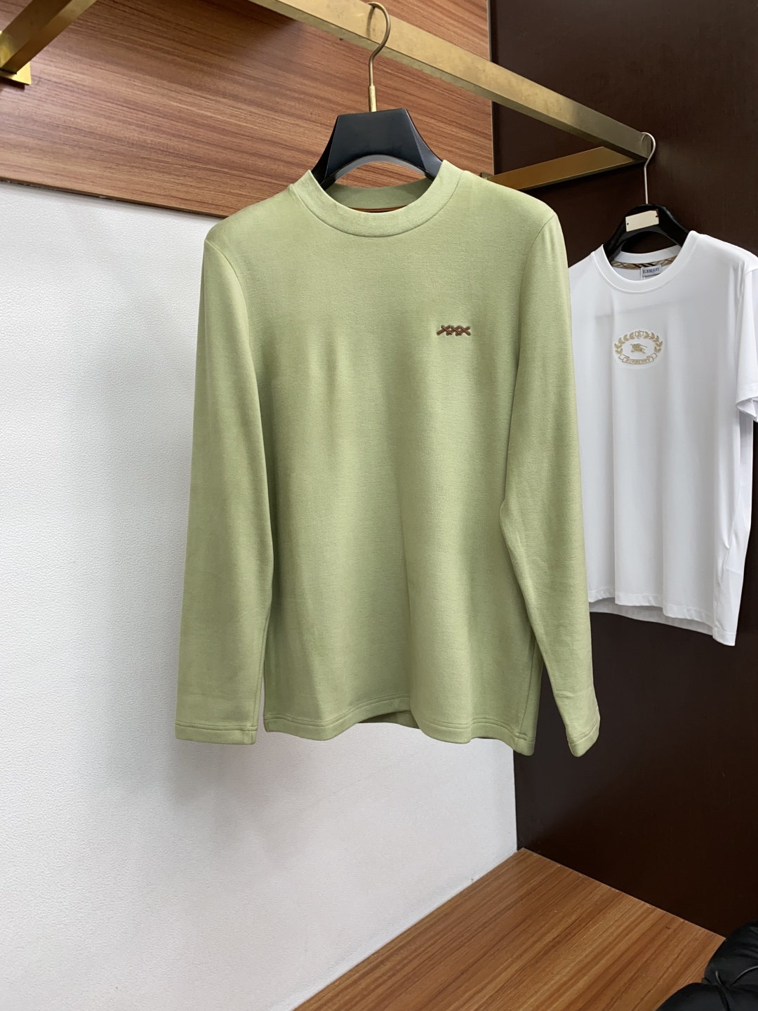 杰尼亚 2025秋冬专柜新款 时尚休闲打底衫长袖T恤，精选进口高密度膨体暖姜天丝德绒系列膨体蓄暖，糯感新