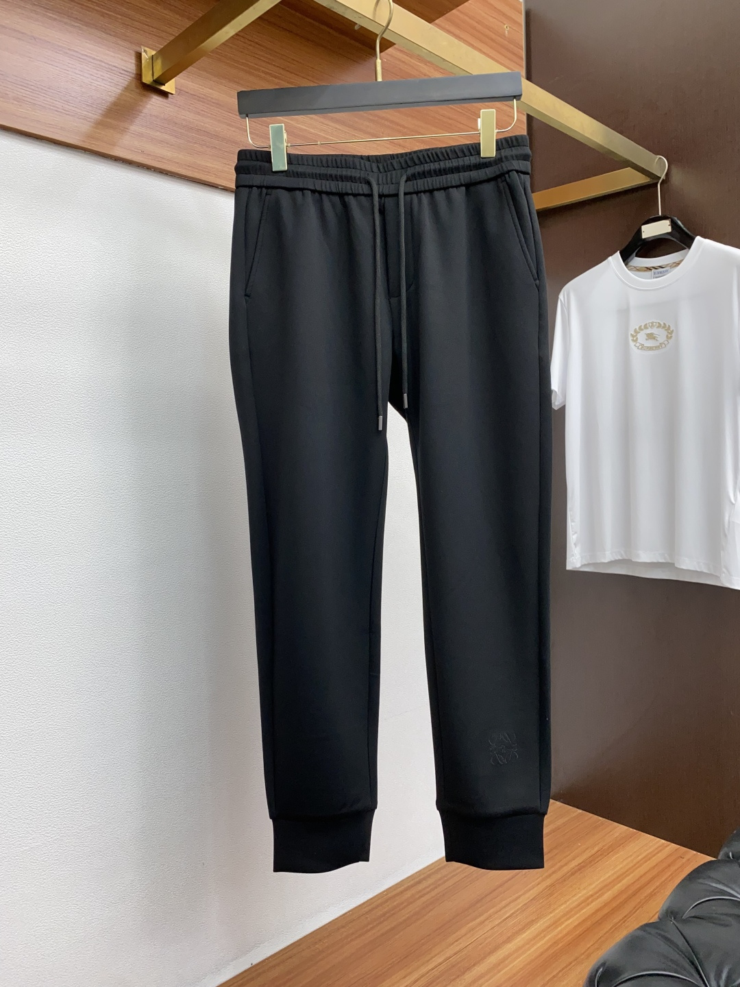罗意威  2025SS早秋冬新品 加厚纯棉面料男士运动休闲裤 每季必出的类型，无需质疑的热卖王牌单品，符