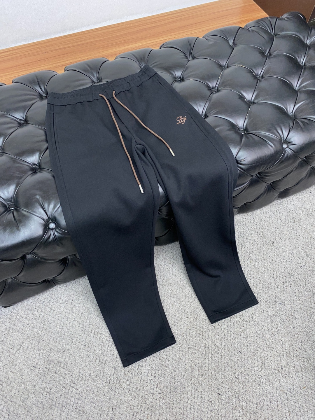lP🆕 诺悠翩雅 2025SS早秋冬新品 加厚纯棉面料男士运动休闲裤 每季必出的类型，无需质疑的热卖王牌