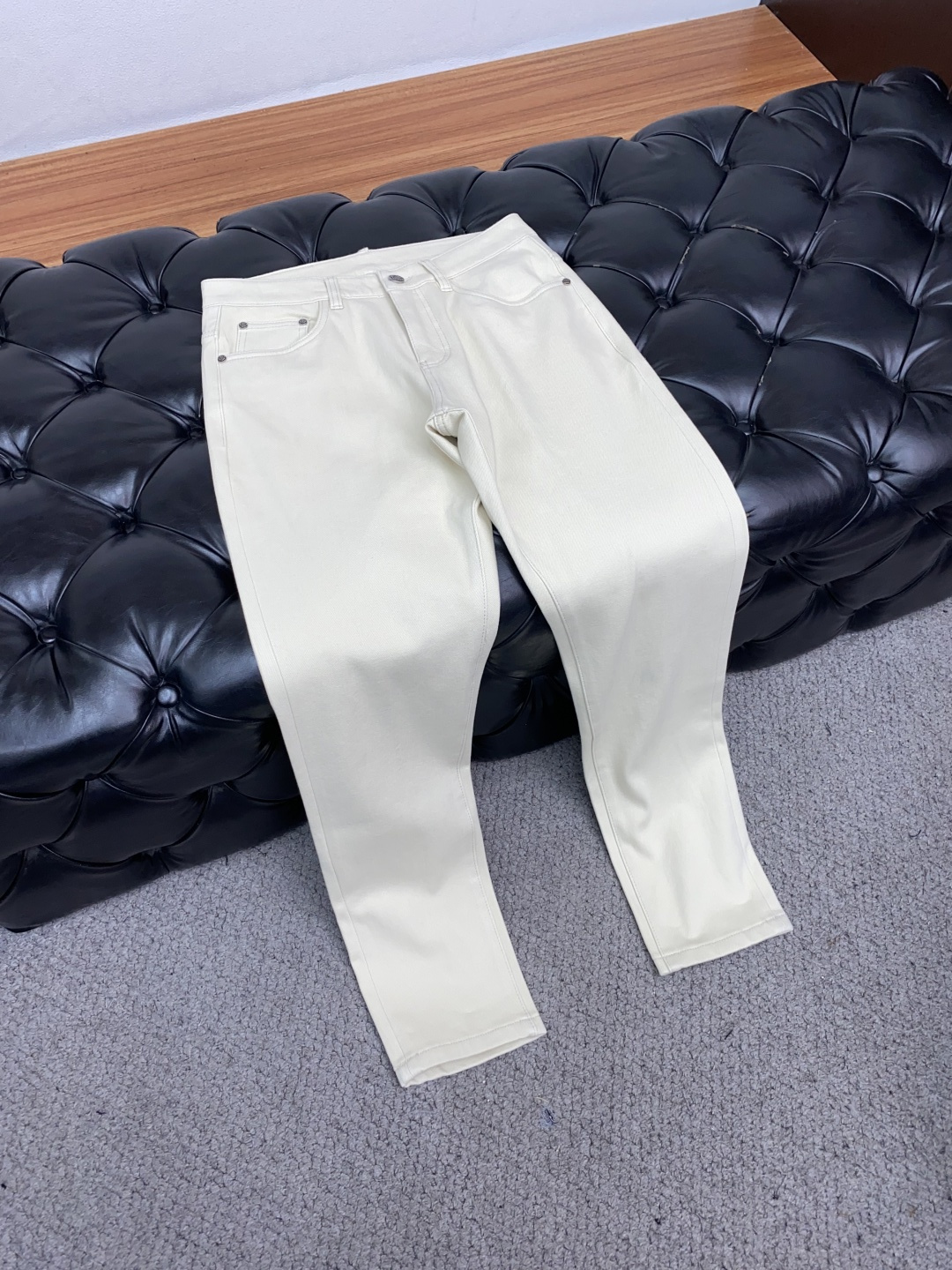 lP🆕 诺悠翩雅 25ss秋冬 新款 男士小直筒原单 牛仔裤 秋冬新款超柔软，弹力面料，复杂的手工艺叠加