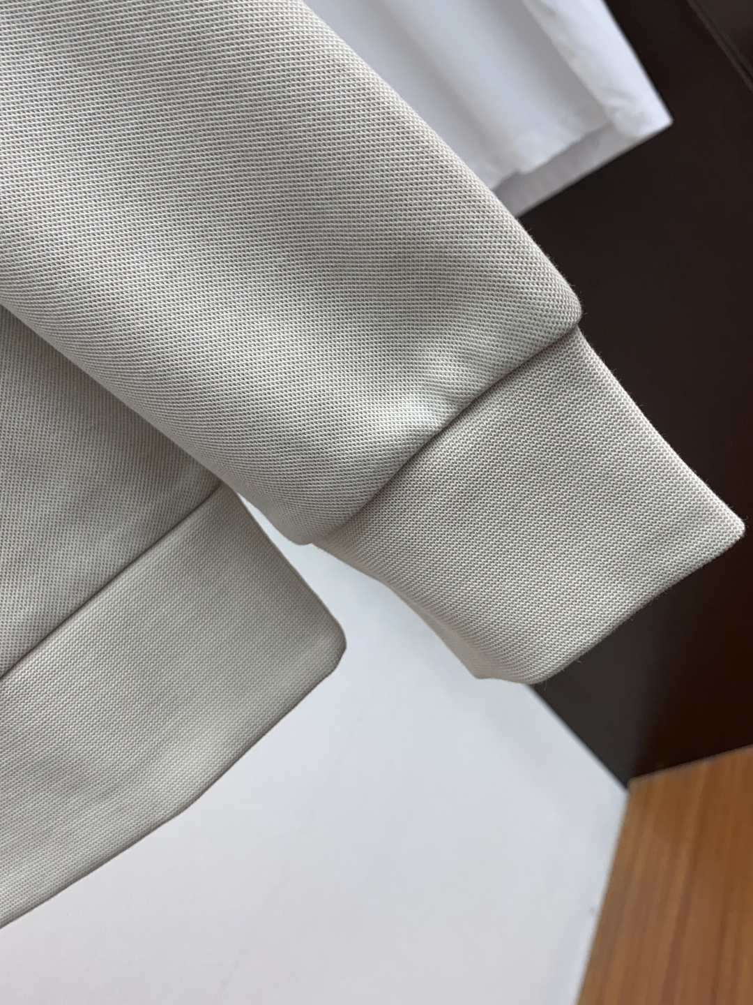 LULU 25秋冬家族男士高端简约小立领半拉链加厚空气棉长袖 卫衣，香港洋行渠道货，纯正血统品质，25年