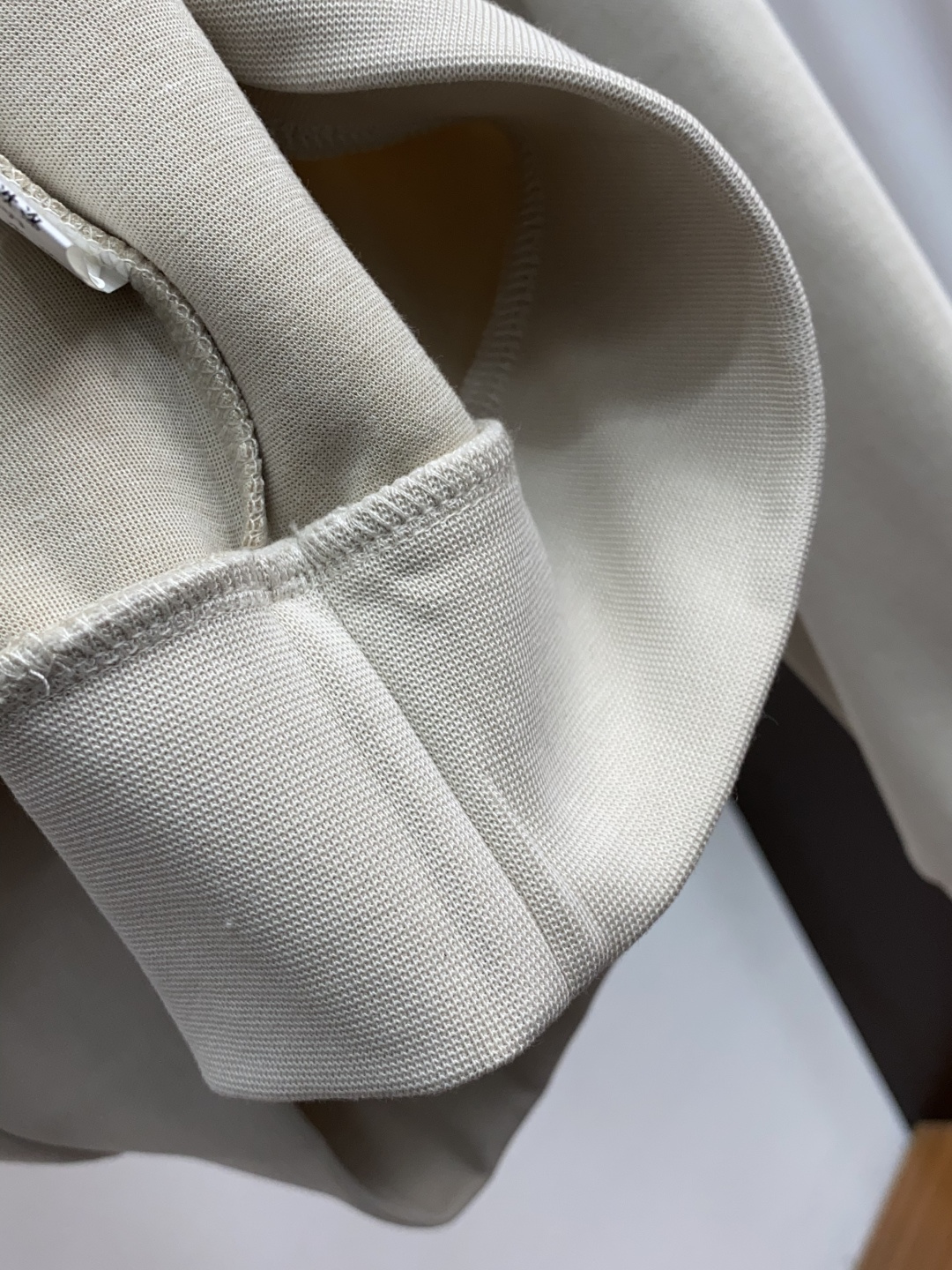 LULU 25秋冬家族男士高端简约小立领半拉链加厚空气棉长袖 卫衣，香港洋行渠道货，纯正血统品质，25年