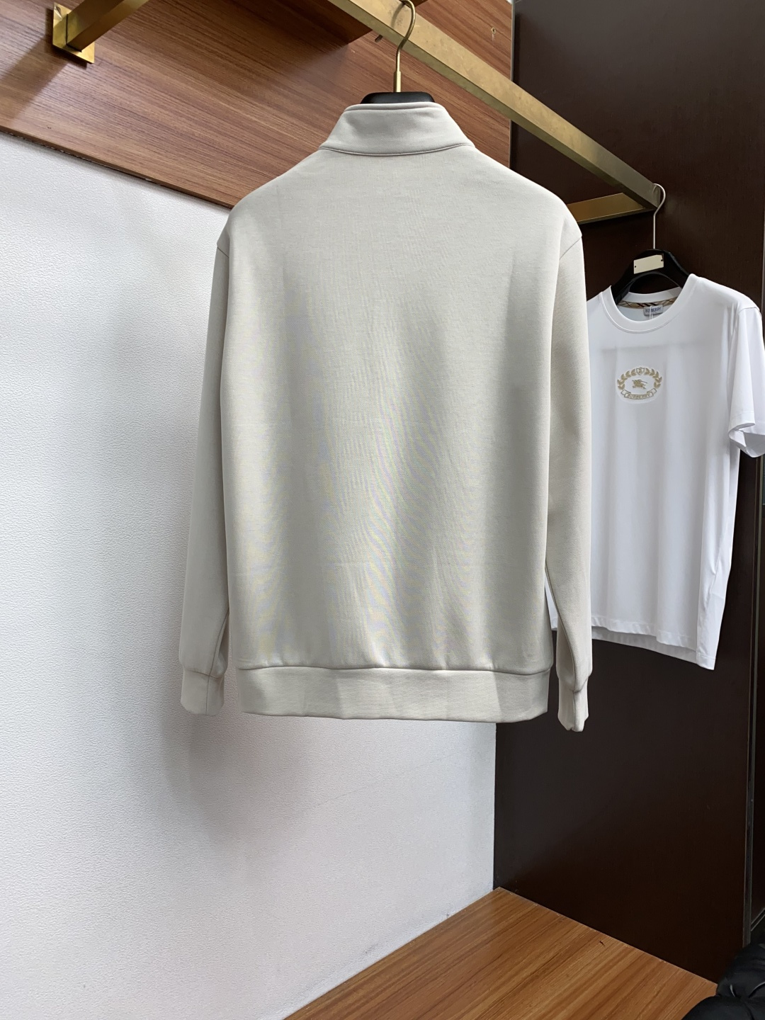 LULU 25秋冬家族男士高端简约小立领半拉链加厚空气棉长袖 卫衣，香港洋行渠道货，纯正血统品质，25年