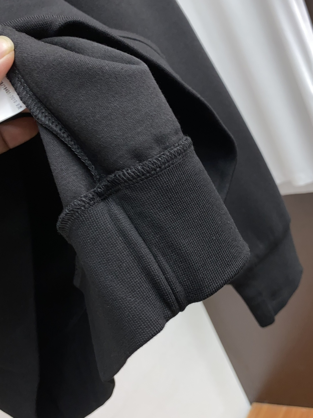 LULU 25秋冬家族男士高端简约小立领半拉链加厚空气棉长袖 卫衣，香港洋行渠道货，纯正血统品质，25年