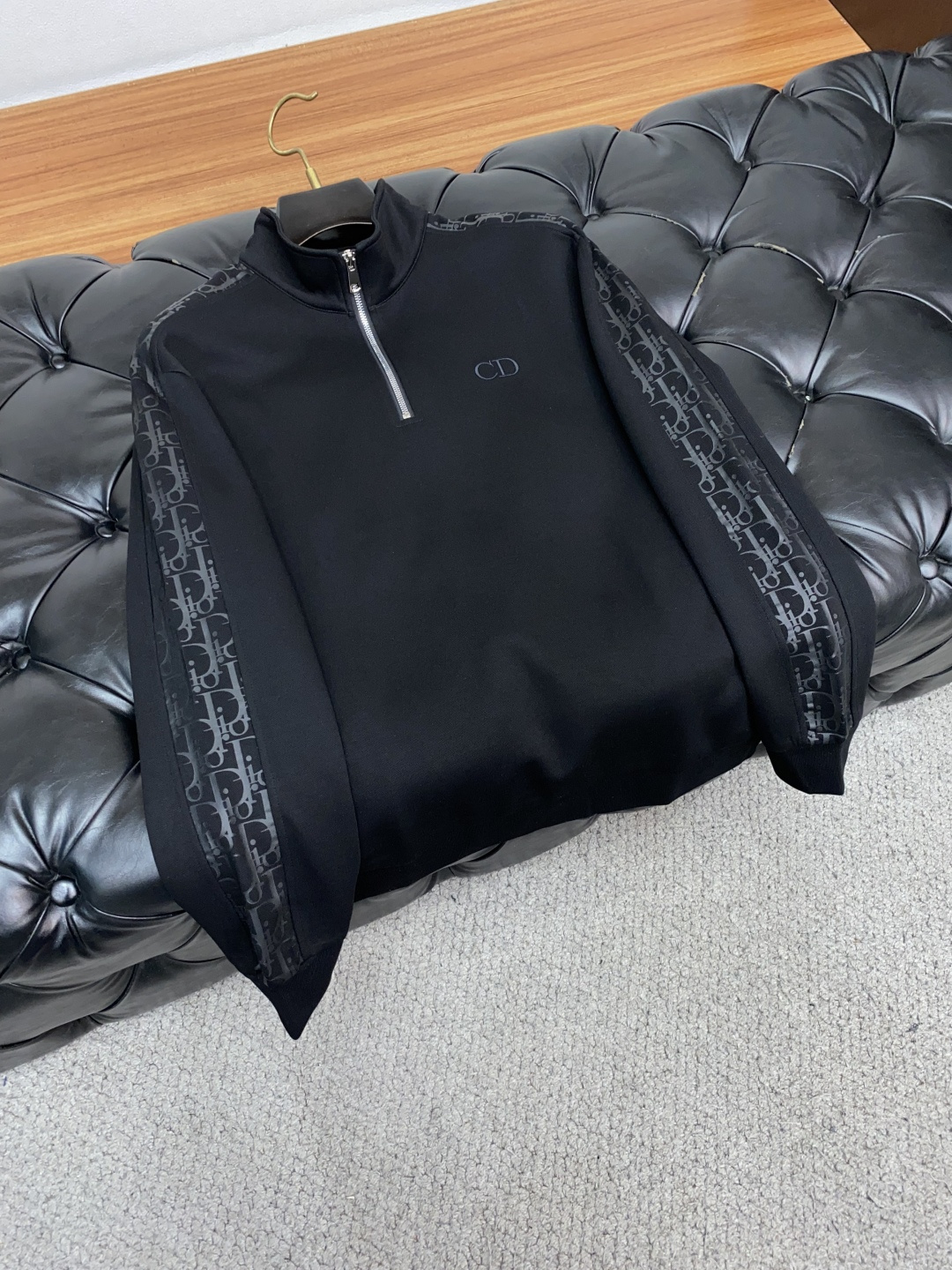 迪奥 25秋冬家族男士高端简约小立领半拉链加厚空气棉长袖 卫衣，香港洋行渠道货，纯正血统品质，25年秋冬