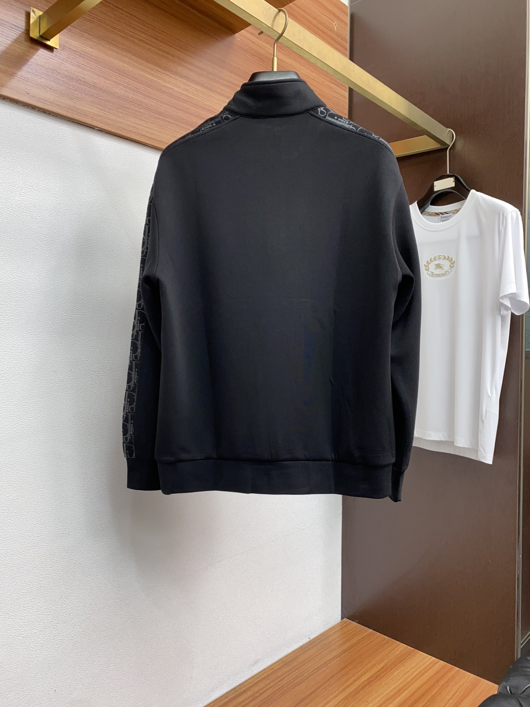 迪奥 25秋冬家族男士高端简约小立领半拉链加厚空气棉长袖 卫衣，香港洋行渠道货，纯正血统品质，25年秋冬