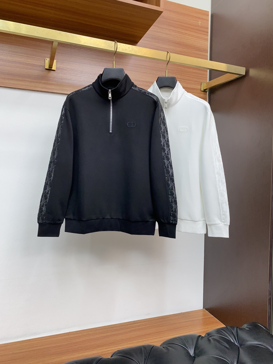 迪奥 25秋冬家族男士高端简约小立领半拉链加厚空气棉长袖 卫衣，香港洋行渠道货，纯正血统品质，25年秋冬