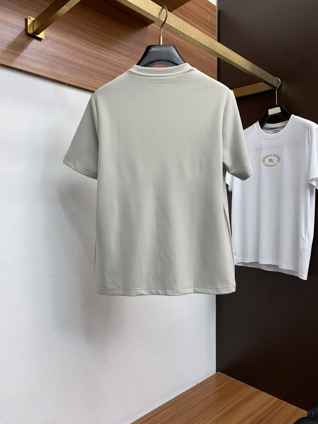 on 昂跑 家族男士高端简约圆领双面德绒短袖 卫衣，香港洋行渠道货，纯正血统品质，25年秋冬 新款，经典