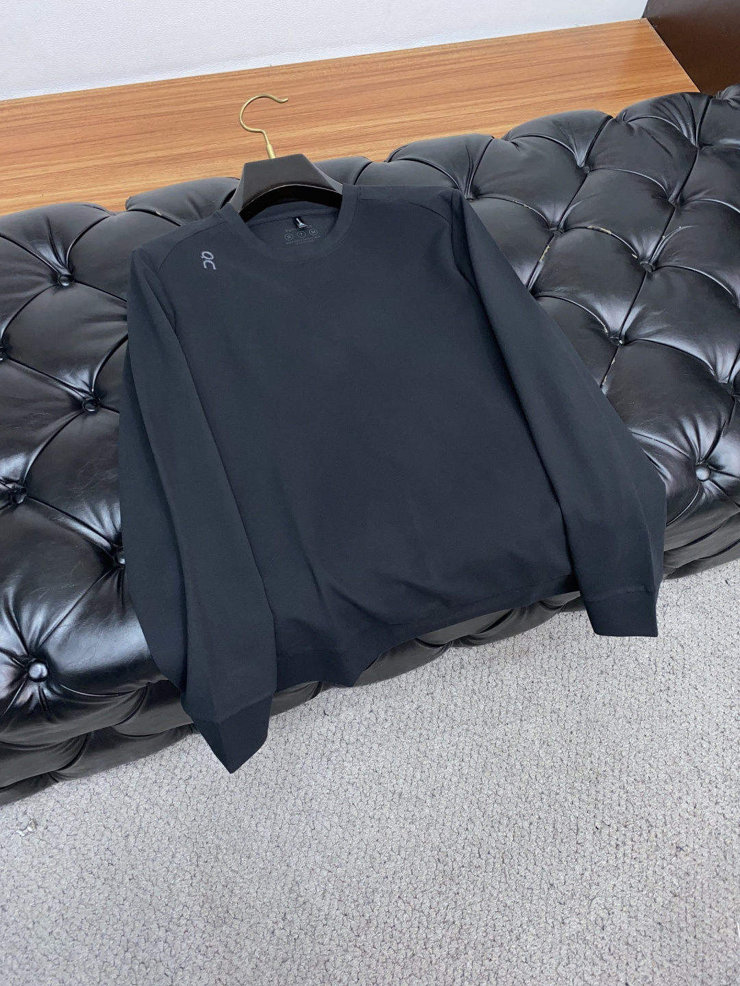 on 昂跑 家族男士高端简约圆领双面德绒长袖 卫衣，香港洋行渠道货，纯正血统品质，25年秋冬 新款，经典