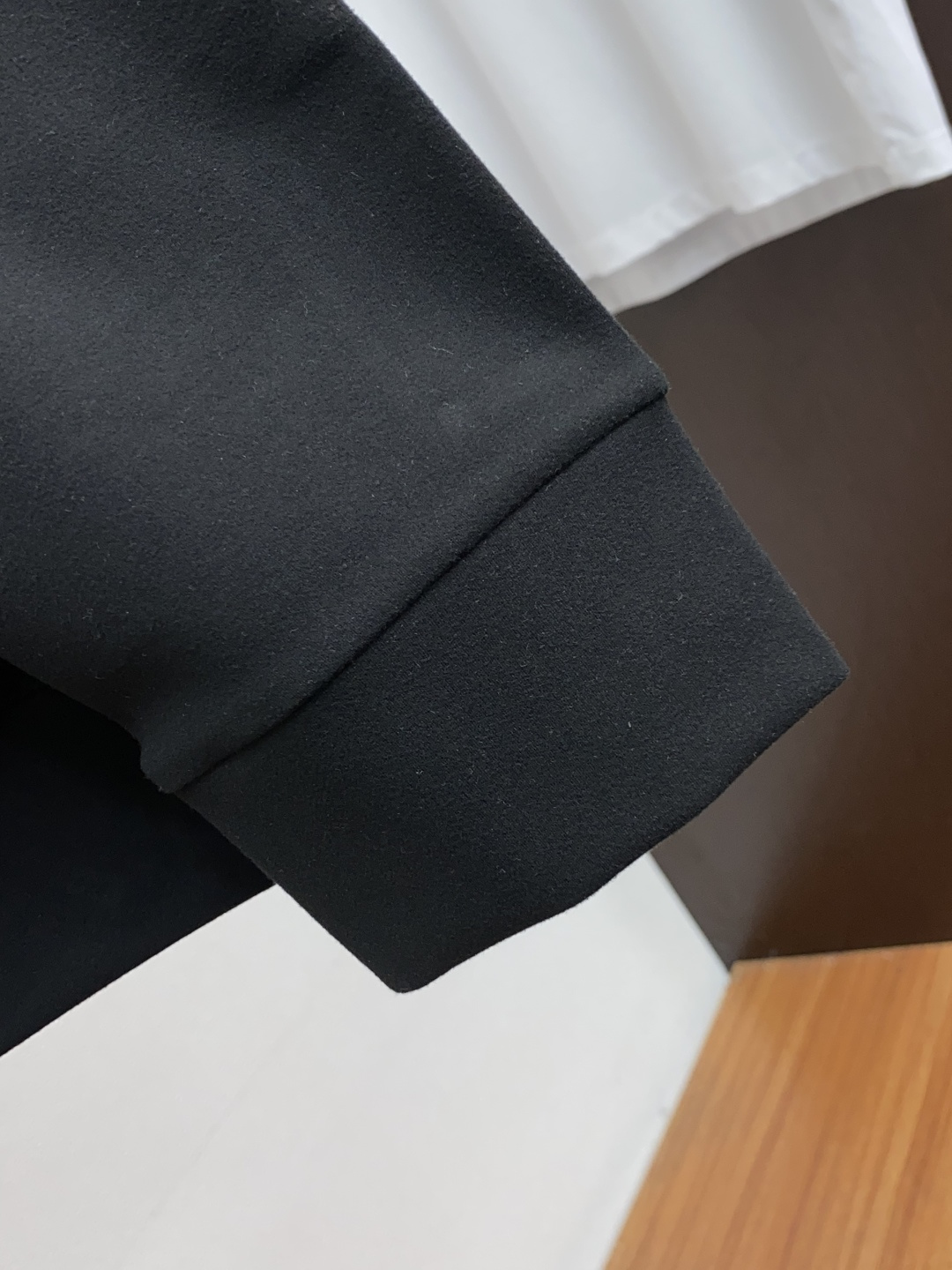 on 昂跑 家族男士高端简约圆领双面德绒长袖 卫衣，香港洋行渠道货，纯正血统品质，25年秋冬 新款，经典