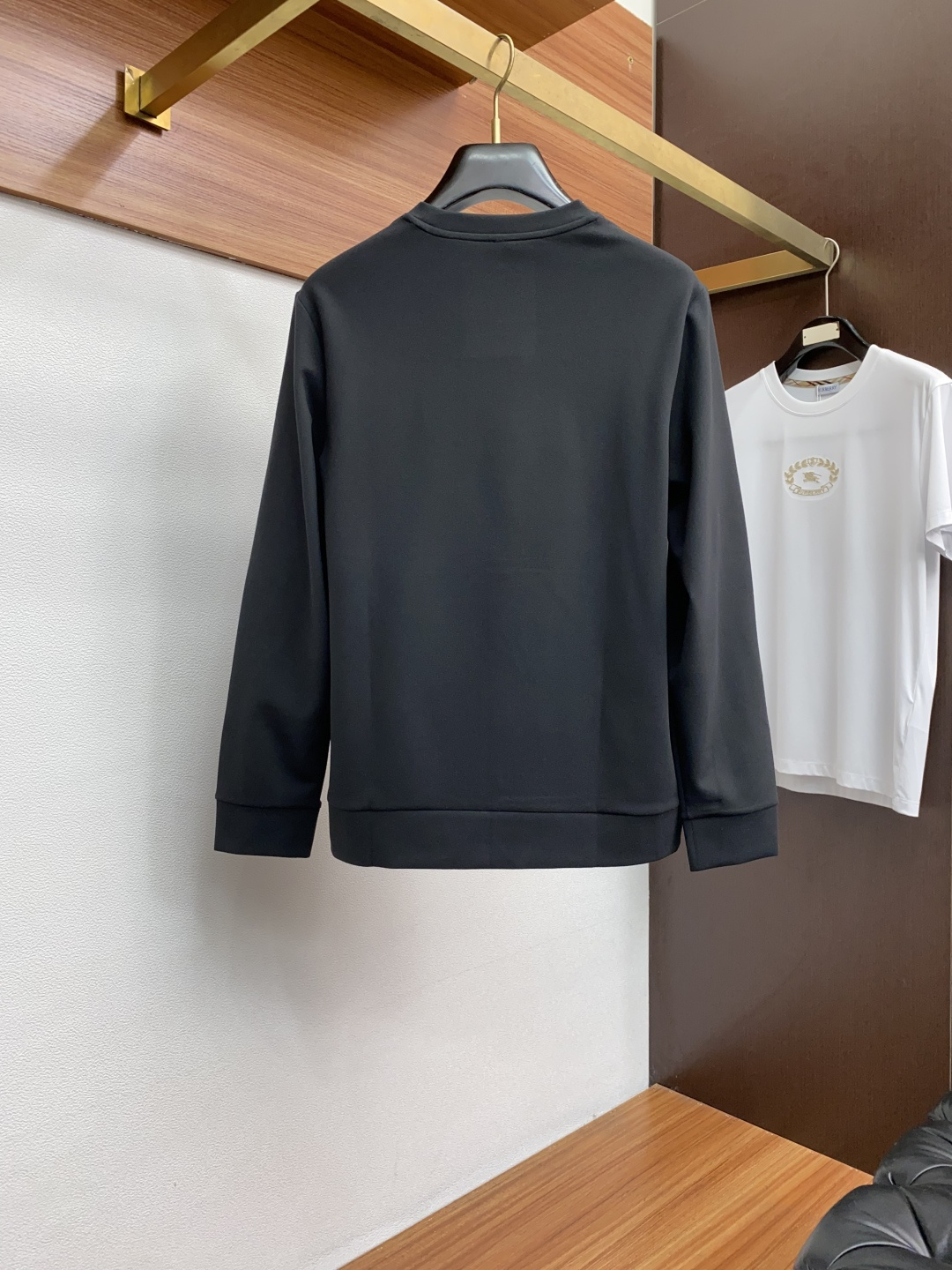 on 昂跑 家族男士高端简约圆领双面德绒长袖 卫衣，香港洋行渠道货，纯正血统品质，25年秋冬 新款，经典