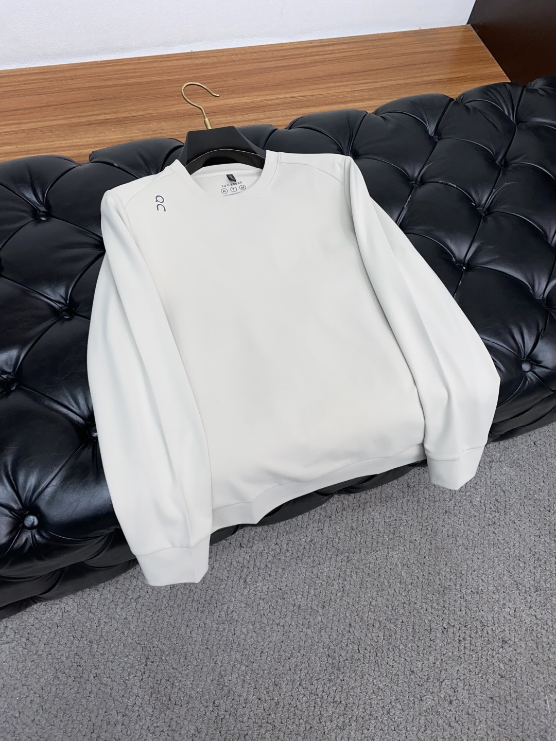on 昂跑 家族男士高端简约圆领双面德绒长袖 卫衣，香港洋行渠道货，纯正血统品质，25年秋冬 新款，经典