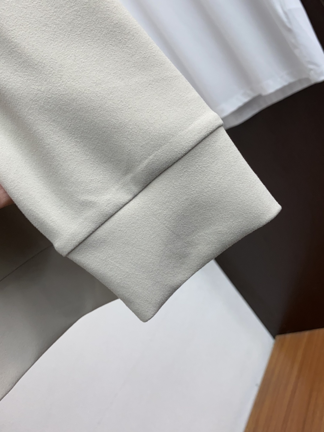 on 昂跑 家族男士高端简约圆领双面德绒长袖 卫衣，香港洋行渠道货，纯正血统品质，25年秋冬 新款，经典