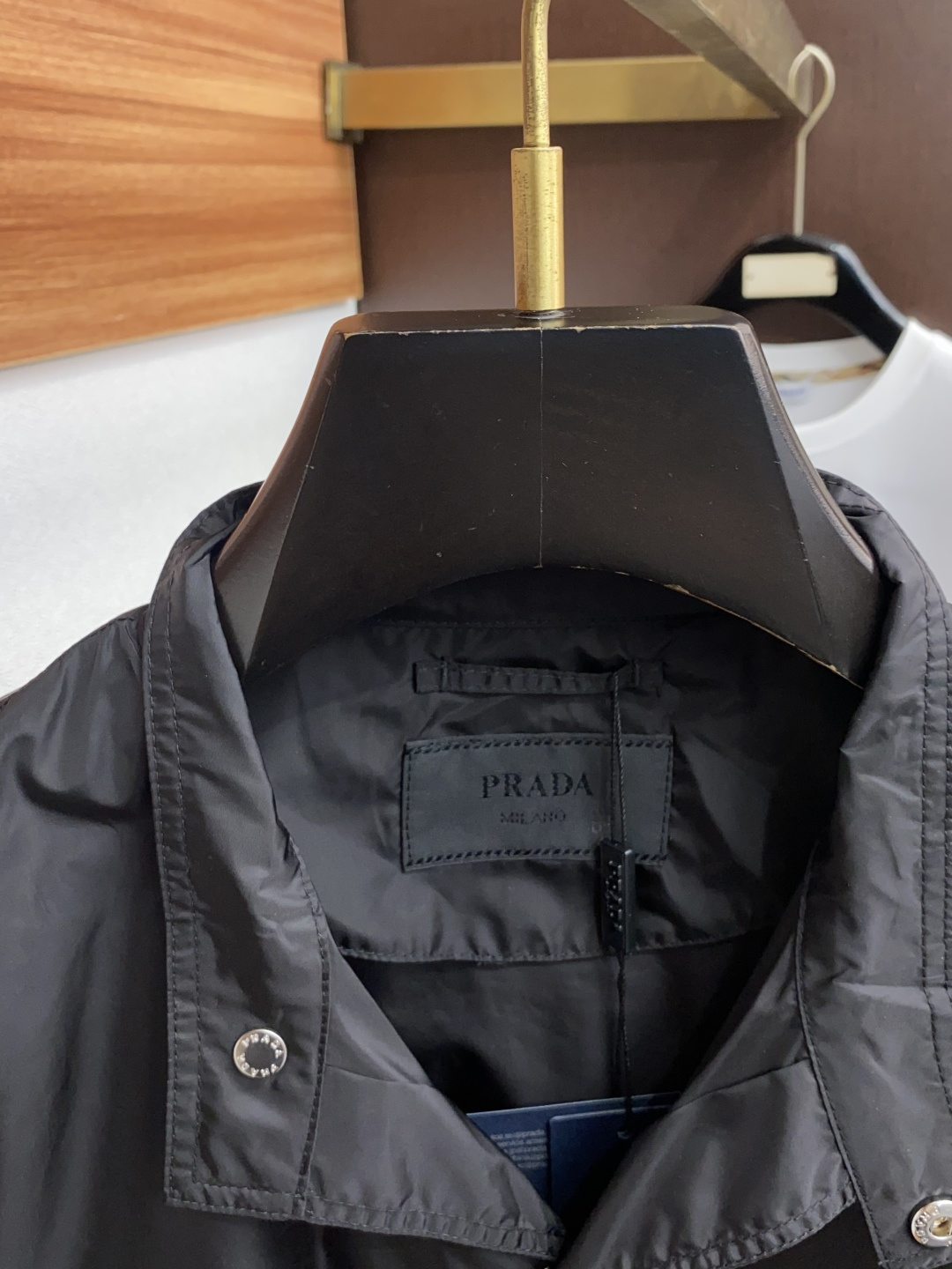 普拉达 2025年秋冬新款 官网 高端原厂代工出品，官方经典王牌单品！最新夹克外套 多明星穿搭示范款！！