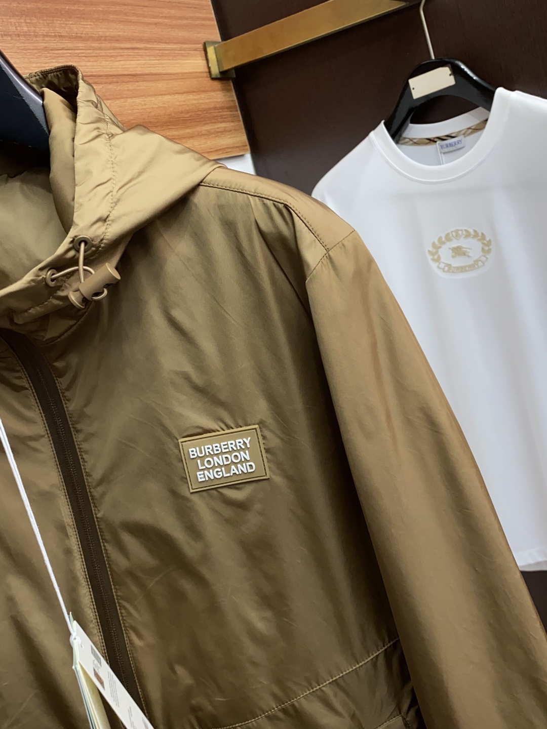 巴宝莉 2025年秋冬新款 官网 高端原厂代工出品，官方经典王牌单品！最新棉衣夹克外套 多明星穿搭示范款