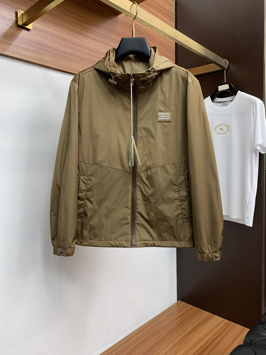 巴宝莉 2025年秋冬新款 官网 高端原厂代工出品，官方经典王牌单品！最新棉衣夹克外套 多明星穿搭示范款